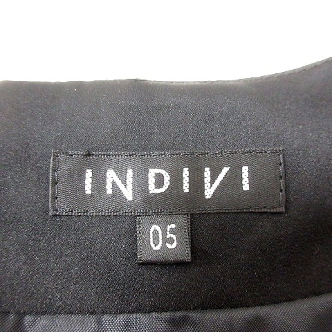INDIVI(インディヴィ)のインディヴィ ワンピース ミモレ ロング 半袖 5 黒 ブラック レディースのワンピース(ロングワンピース/マキシワンピース)の商品写真