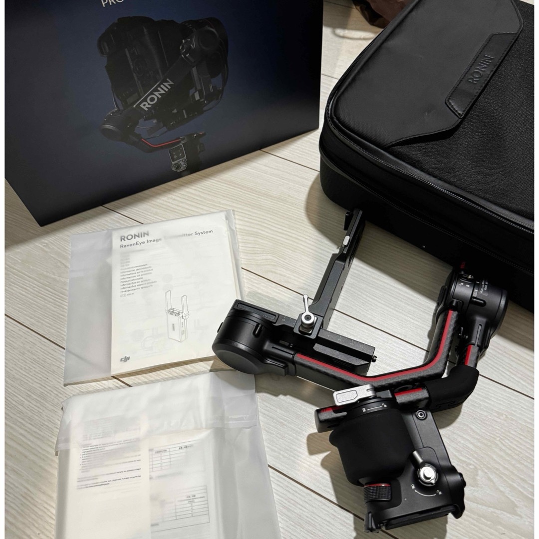 Inspire（DJI）(インスパイア)のDJI Ronin RS2 Pro Combo 美品、一部注意点有り スマホ/家電/カメラのカメラ(その他)の商品写真