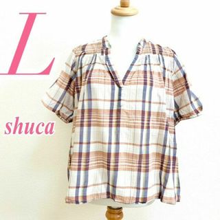 シュカ(shuca)のshuca　シュカ　ブラウス　チェック　Vネック(シャツ/ブラウス(半袖/袖なし))