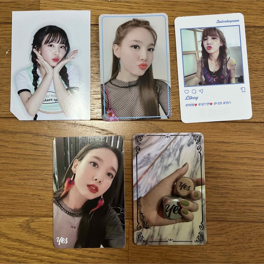 TWICE(トゥワイス)のtwice ナヨン　トレカセット エンタメ/ホビーのトレーディングカード(その他)の商品写真