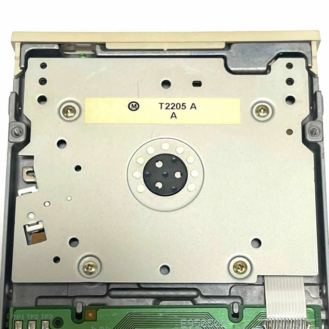 E900502-00A TEAC 1.44MB FLOPPY DRIVE スマホ/家電/カメラのPC/タブレット(PCパーツ)の商品写真