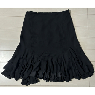 ザラ(ZARA)のZARA　WOMAN　ザラ　ウーマン　Mサイズ　黒スカート　フリル(ひざ丈スカート)