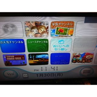 ウィー(Wii)のWii 本体のみ 内蔵ソフト4本 バーチャルコンソール(家庭用ゲーム機本体)