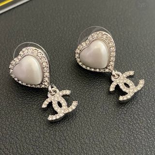 シャネル ヴィンテージ ピアスの通販 700点以上 | CHANELのレディース シャネル ヴィンテージ ピアスの通販 700点以上 | CHANELのレディース