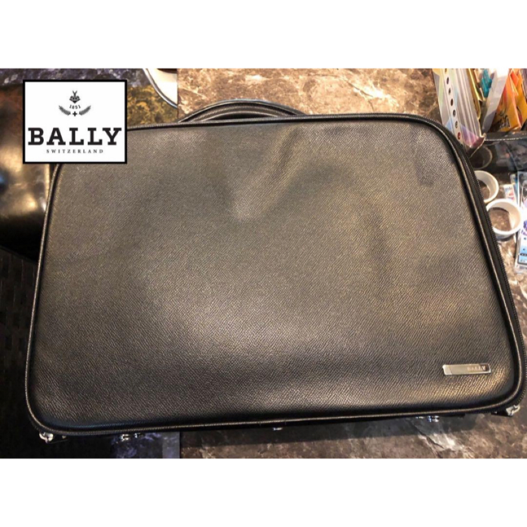 Bally(バリー)のタ@ Bally bag レザー　バッグ　バリー　ビジネス　ブリーフケース メンズのバッグ(ビジネスバッグ)の商品写真