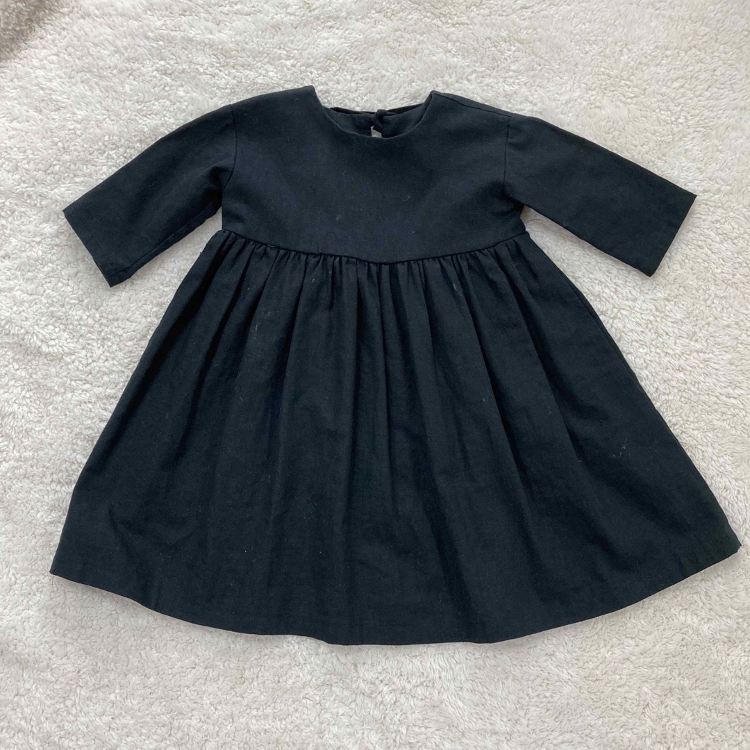 ハンドメイド　ヨークワンピース　リネン　100 女の子　黒 キッズ/ベビー/マタニティのキッズ服女の子用(90cm~)(ワンピース)の商品写真