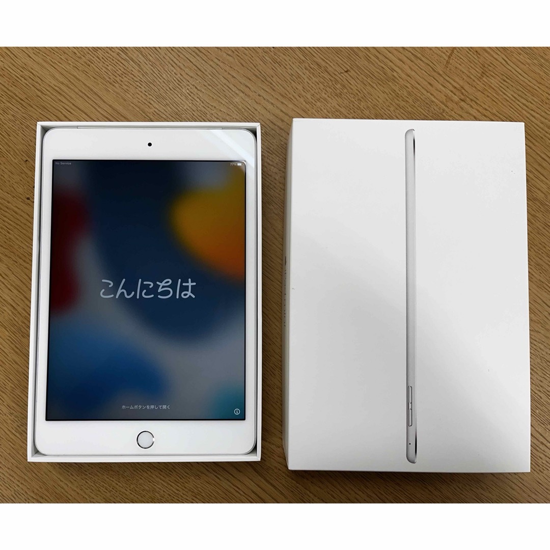 アップル iPad mini 4 64GB シルバー SIMフリー スマホ/家電/カメラのPC/タブレット(タブレット)の商品写真