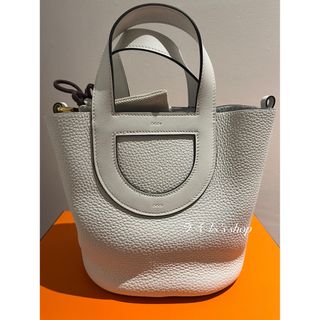 エルメス(Hermes)のHERMES インザループ 18 ゴールド金具×2023新色ニューホワイト(ハンドバッグ)