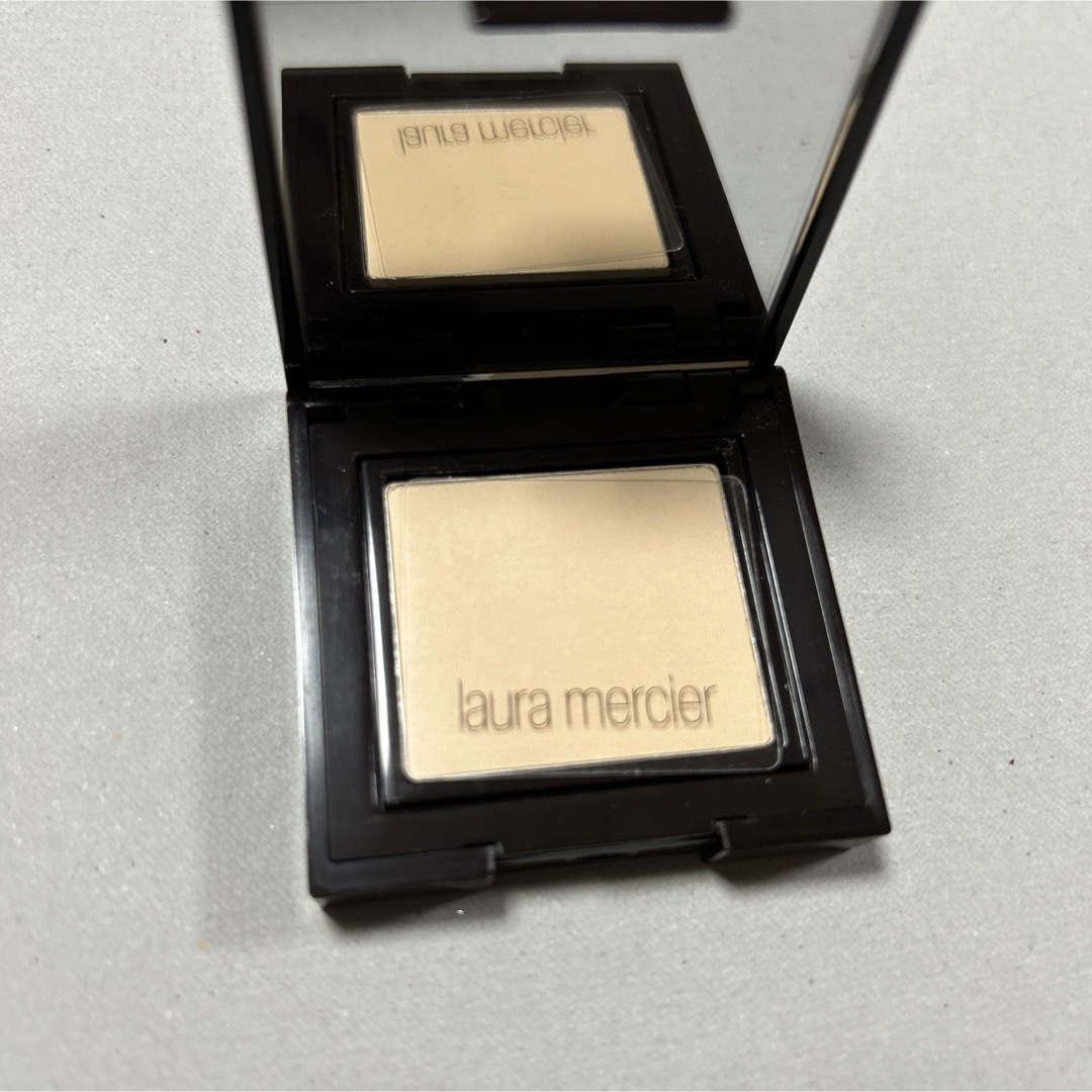 laura mercier(ローラメルシエ)の未使用★ローラメルシエ　トランスルーセントプレストセッティングパウダー コスメ/美容のベースメイク/化粧品(フェイスパウダー)の商品写真