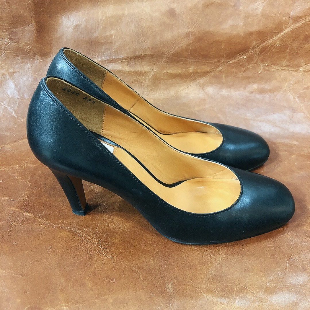 LANVIN en Bleu(ランバンオンブルー)のLANVIN en Bleu 黒 ヒール パンプス23.5 レディースの靴/シューズ(ハイヒール/パンプス)の商品写真