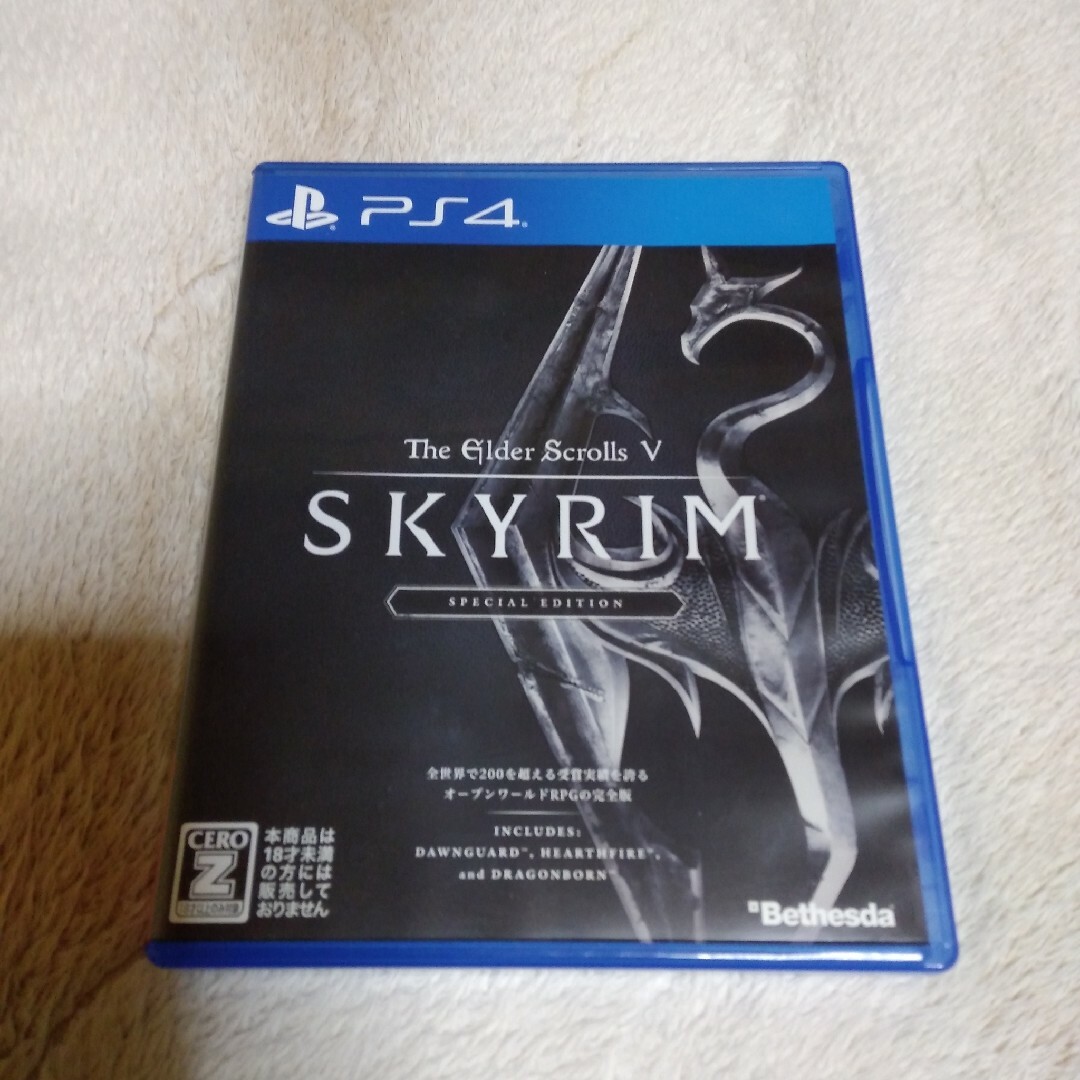 PlayStation4(プレイステーション4)のThe Elder Scrolls V： Skyrim Special Edi… エンタメ/ホビーのゲームソフト/ゲーム機本体(家庭用ゲームソフト)の商品写真