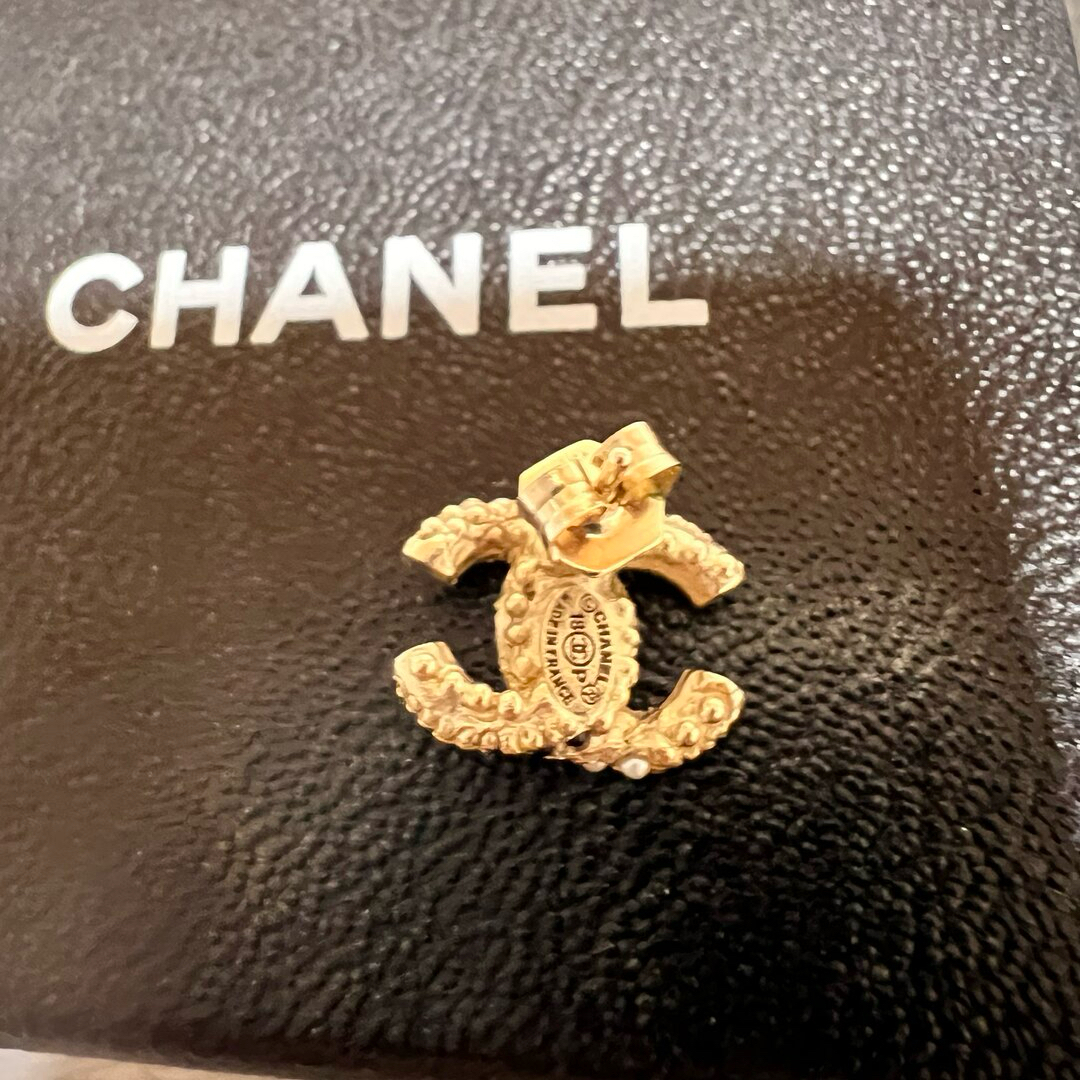 CHANEL(シャネル)のシャネル　ピアス　片耳 レディースのアクセサリー(ピアス)の商品写真