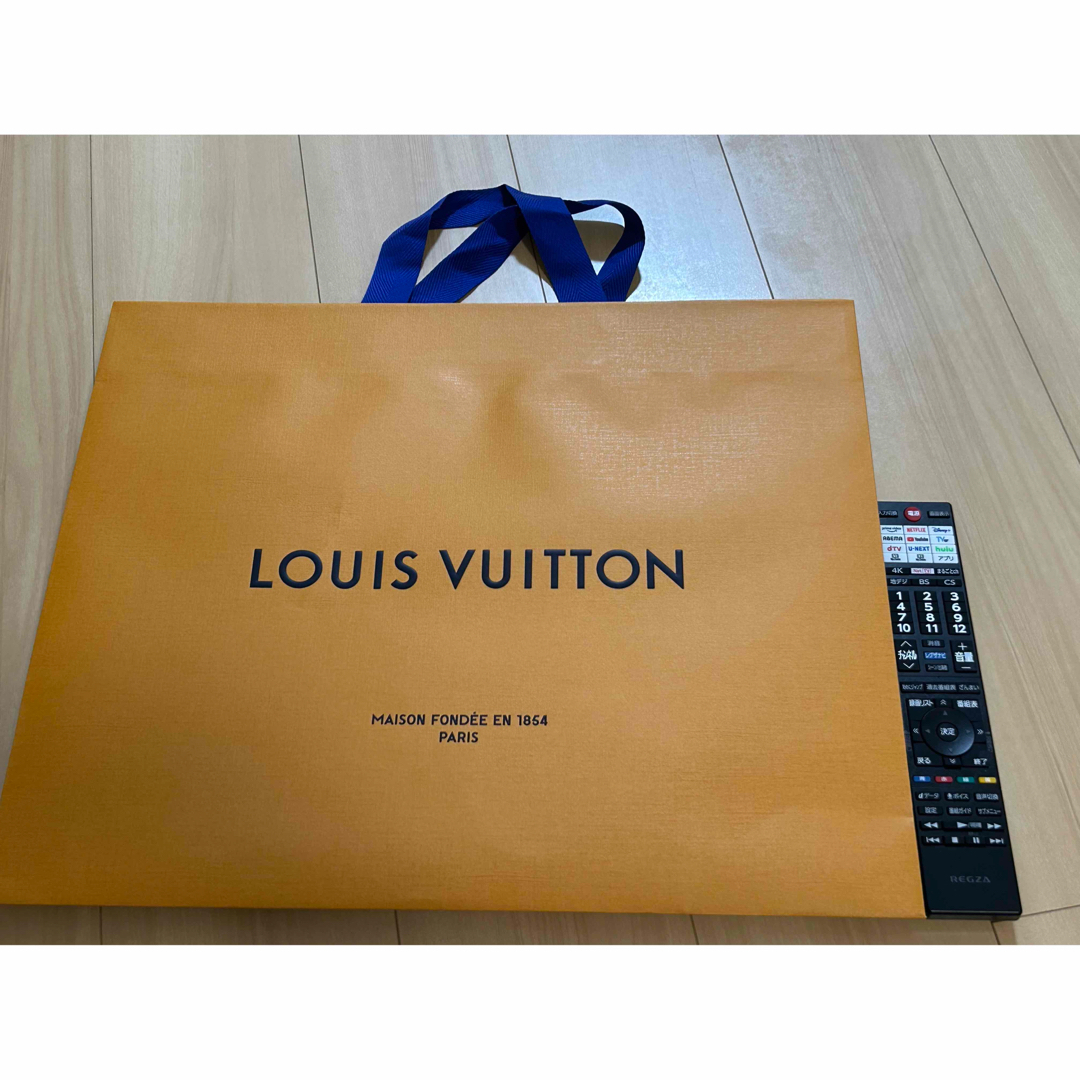 LOUIS VUITTON(ルイヴィトン)の【セット販売】ルイヴィトン　紙袋　オレンジ　大中小3枚 レディースのバッグ(ショップ袋)の商品写真