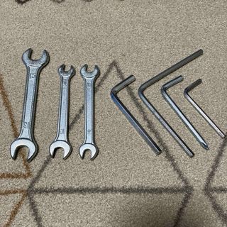 工具セット　スパナ(8.10&13.15mm)／六角レンチ(6.5.4mm) (工具/メンテナンス)