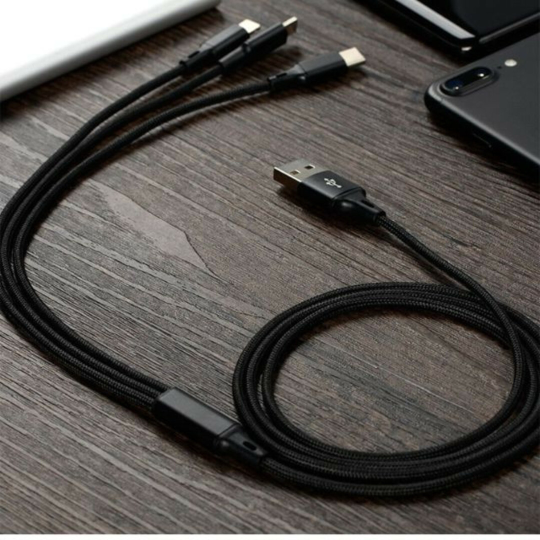 3in1 充電ケーブル 　シルバー　iPhone  Type-C Micro-B スマホ/家電/カメラのスマートフォン/携帯電話(バッテリー/充電器)の商品写真