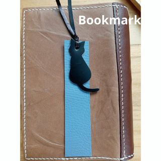 革のしおり　猫型　Bookmark　　くすみブルー×黒猫(しおり/ステッカー)