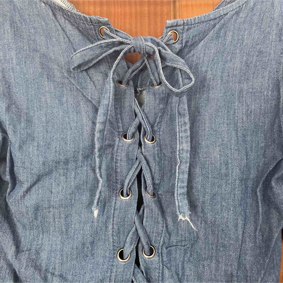 American Eagle(アメリカンイーグル)のアメリカンイーグル　刺繍入り　Tシャツ　紐リボン レディースのトップス(Tシャツ(半袖/袖なし))の商品写真
