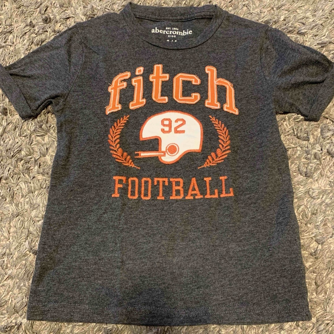 Abercrombie&Fitch(アバクロンビーアンドフィッチ)の美品　アバクロンビーアンドフィッチ　キッズ　Tシャツ　３〜4歳 キッズ/ベビー/マタニティのキッズ服男の子用(90cm~)(Tシャツ/カットソー)の商品写真