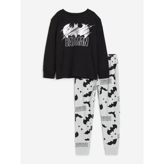 エイチアンドエム(H&M)の新品　ポケモン　バットマン　長袖　110-115(パジャマ)