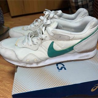 ナイキ(NIKE)のNIKE スニーカー24センチ(スニーカー)