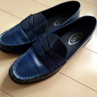 トッズ(TOD'S)のTOD'S　36.5 ローファー(ローファー/革靴)