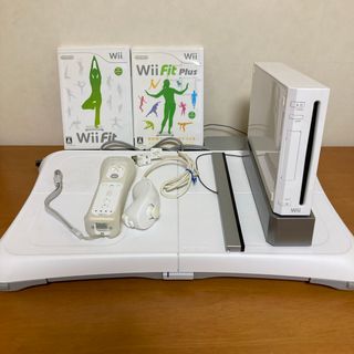 Wii - Wii本体＋バランスWiiボード＋ソフト2本