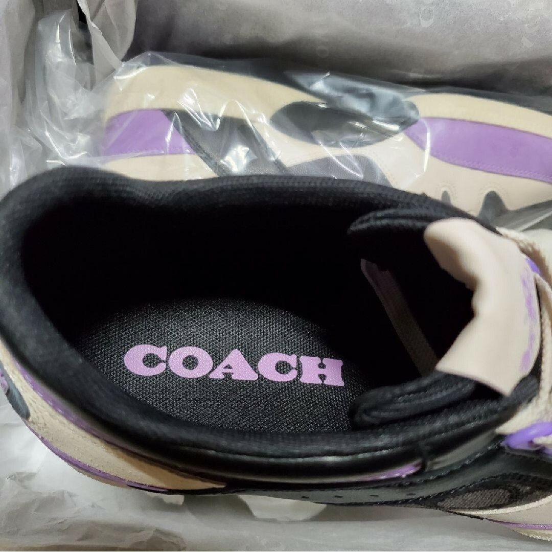 COACH(コーチ)の新品 COACH スニーカー シグネチャー コーチ シューズ 27cm メンズの靴/シューズ(スニーカー)の商品写真