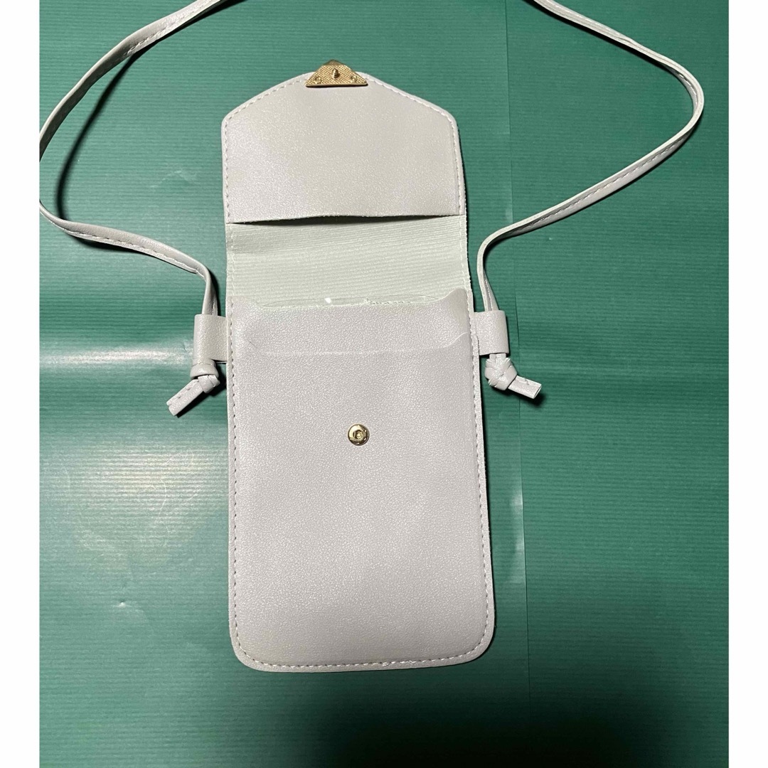 スマホショルダー　(ライトグレー) レディースのバッグ(その他)の商品写真