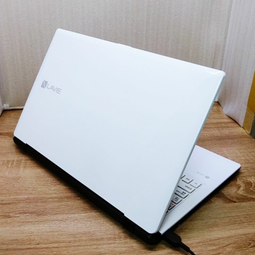 NEC LAVIE 白色ノートパソコン 超大容量HDD1TB メモリ8GBに増 NEC LAVIE 白色ノートパソコン 超大容量HDD1TB メモリ8GBに増
