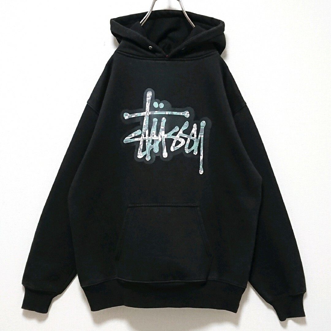 STUSSY(ステューシー)の希少 ステューシー ショーンフォント 柄 ロゴ ブラック プルオーバー パーカー メンズのトップス(パーカー)の商品写真