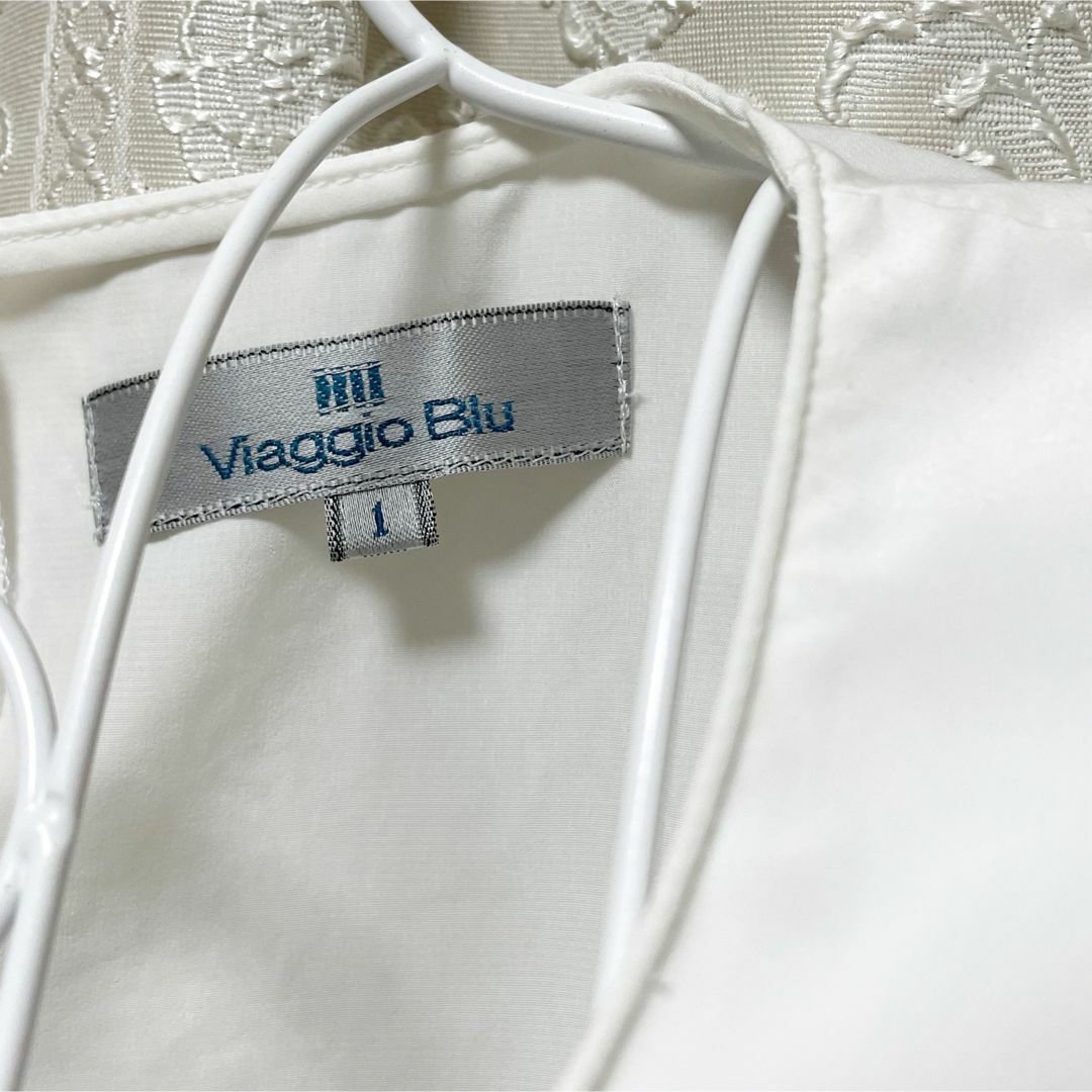 VIAGGIO BLU(ビアッジョブルー)のViaggio Blu ビアッジョブルー　洗えるドレープブラウス　ホワイト　1 レディースのトップス(シャツ/ブラウス(半袖/袖なし))の商品写真