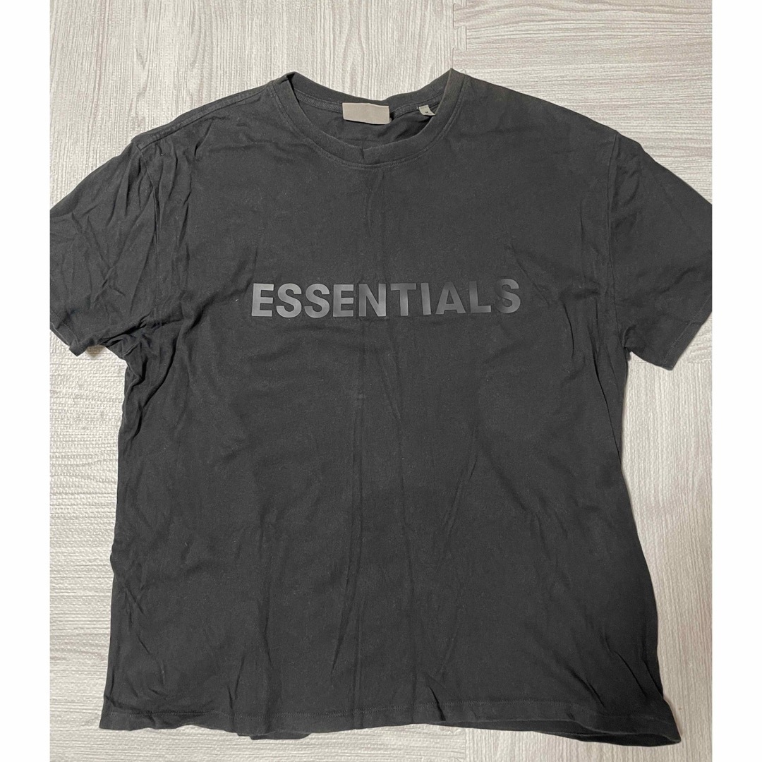 FEAR OF GOD(フィアオブゴッド)のESSENTIALS Tシャツ メンズのトップス(Tシャツ/カットソー(半袖/袖なし))の商品写真