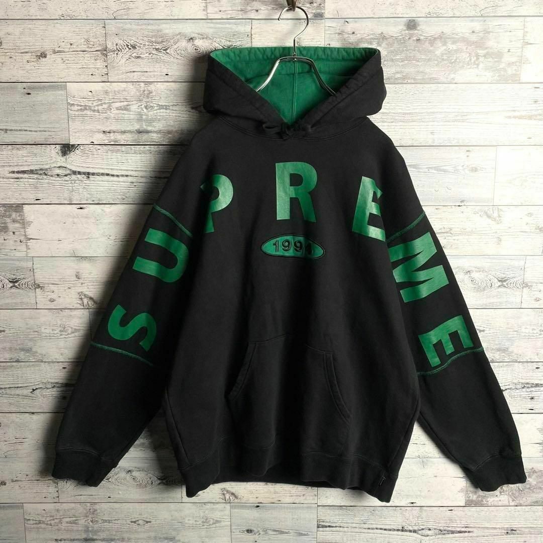 Supreme(シュプリーム)の【美品　希少モデル】シュプリーム☆センター刺繍ビッグアーチロゴ パーカー入手困難 その他のその他(その他)の商品写真