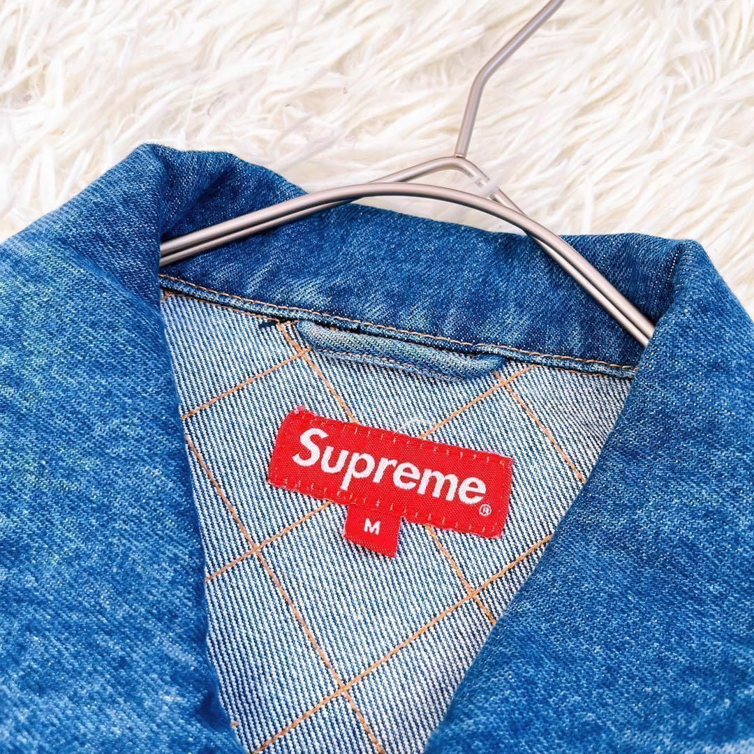 Supreme(シュプリーム)の【Supreme】シュプリーム（M）デニムジャケット ロゴ入り メンズのジャケット/アウター(Gジャン/デニムジャケット)の商品写真