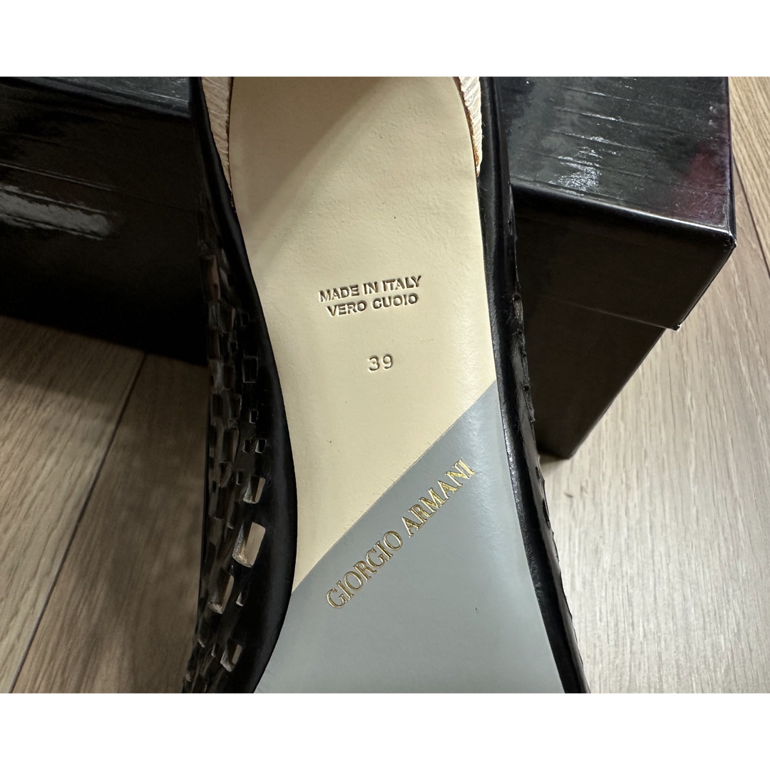 Giorgio Armani(ジョルジオアルマーニ)のジョルジオ アルマーニ　パンプス　透かし　オープントゥ　美品　39 レディースの靴/シューズ(ハイヒール/パンプス)の商品写真