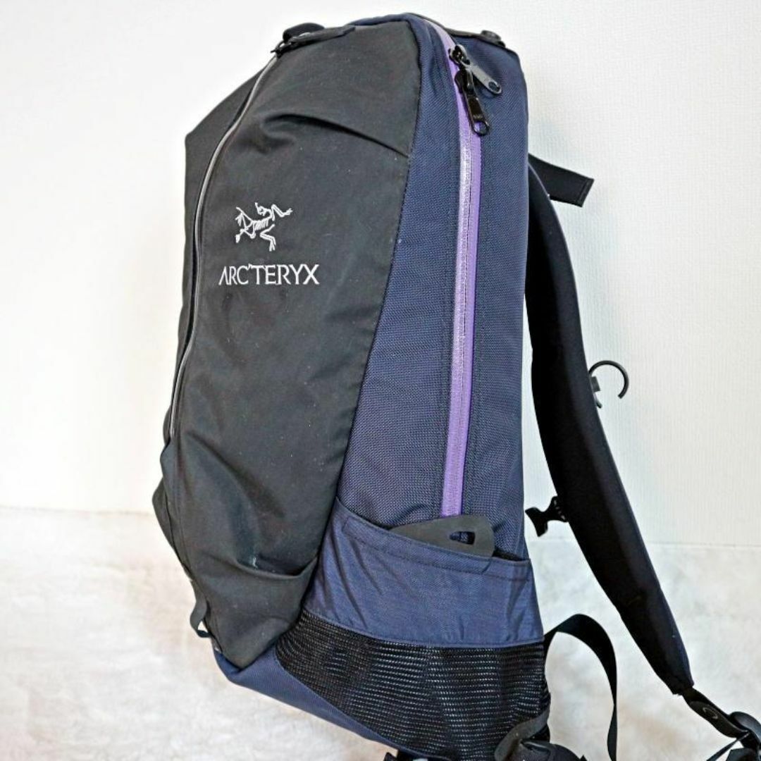 ARC'TERYX(アークテリクス)の✨美品✨ARC'TERYX ARRO22 リュック　レアカラー パープルブルー メンズのバッグ(バッグパック/リュック)の商品写真