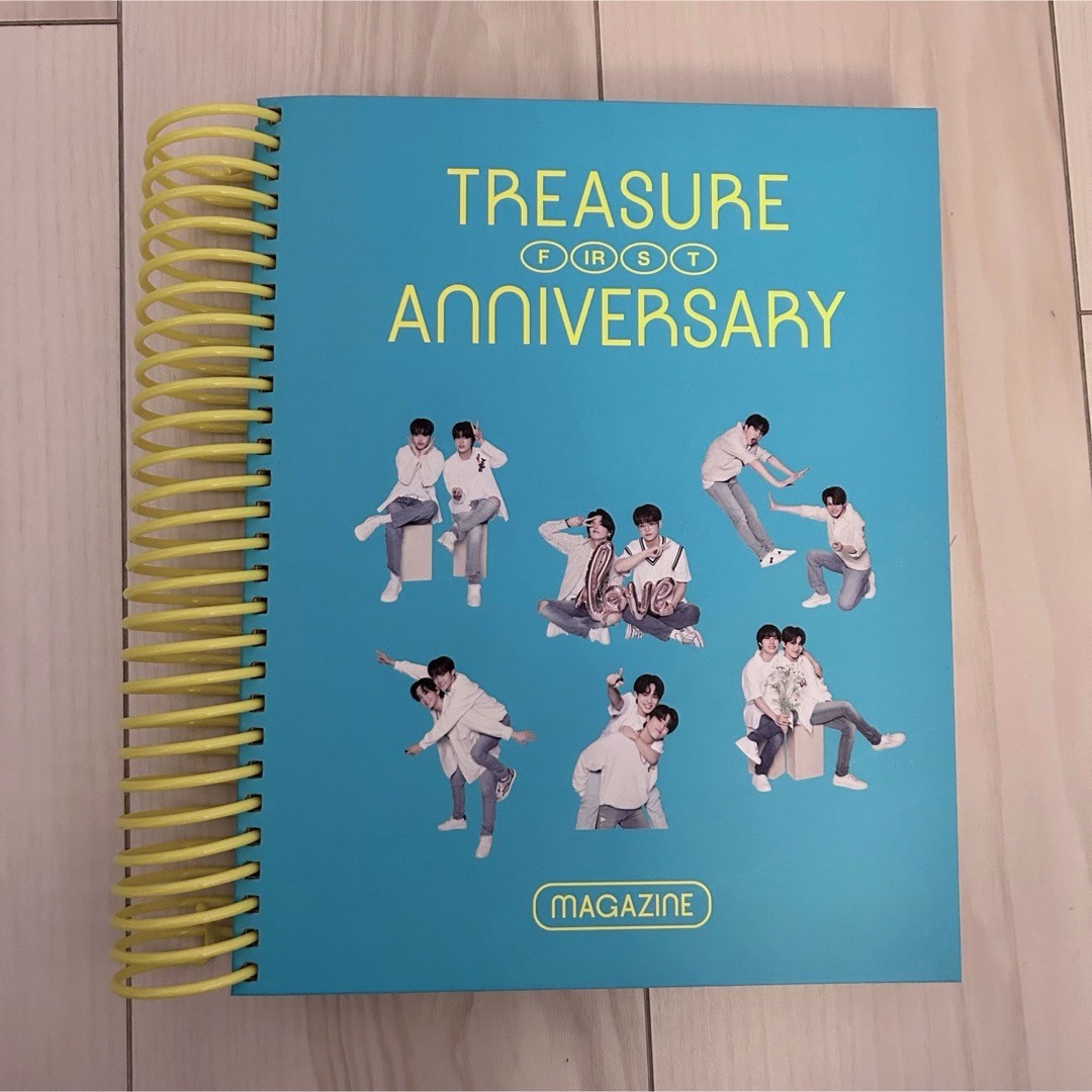 TREASURE 1周年 マガジン エンタメ/ホビーのCD(K-POP/アジア)の商品写真