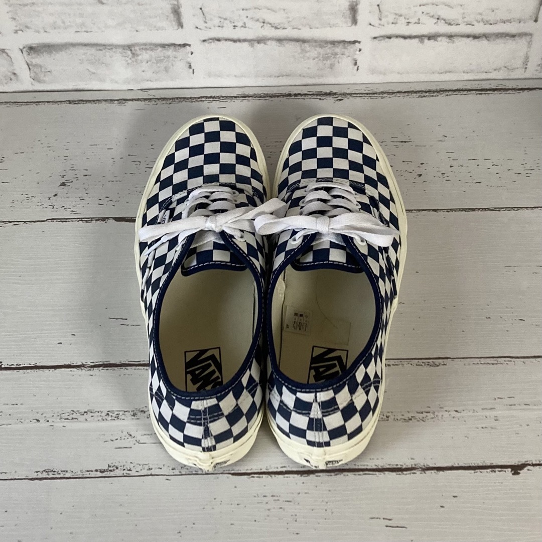 VANS(ヴァンズ)の【美品】VANS AUTHENTIC チェッカーフラッグ ネイビー 27cm メンズの靴/シューズ(スニーカー)の商品写真