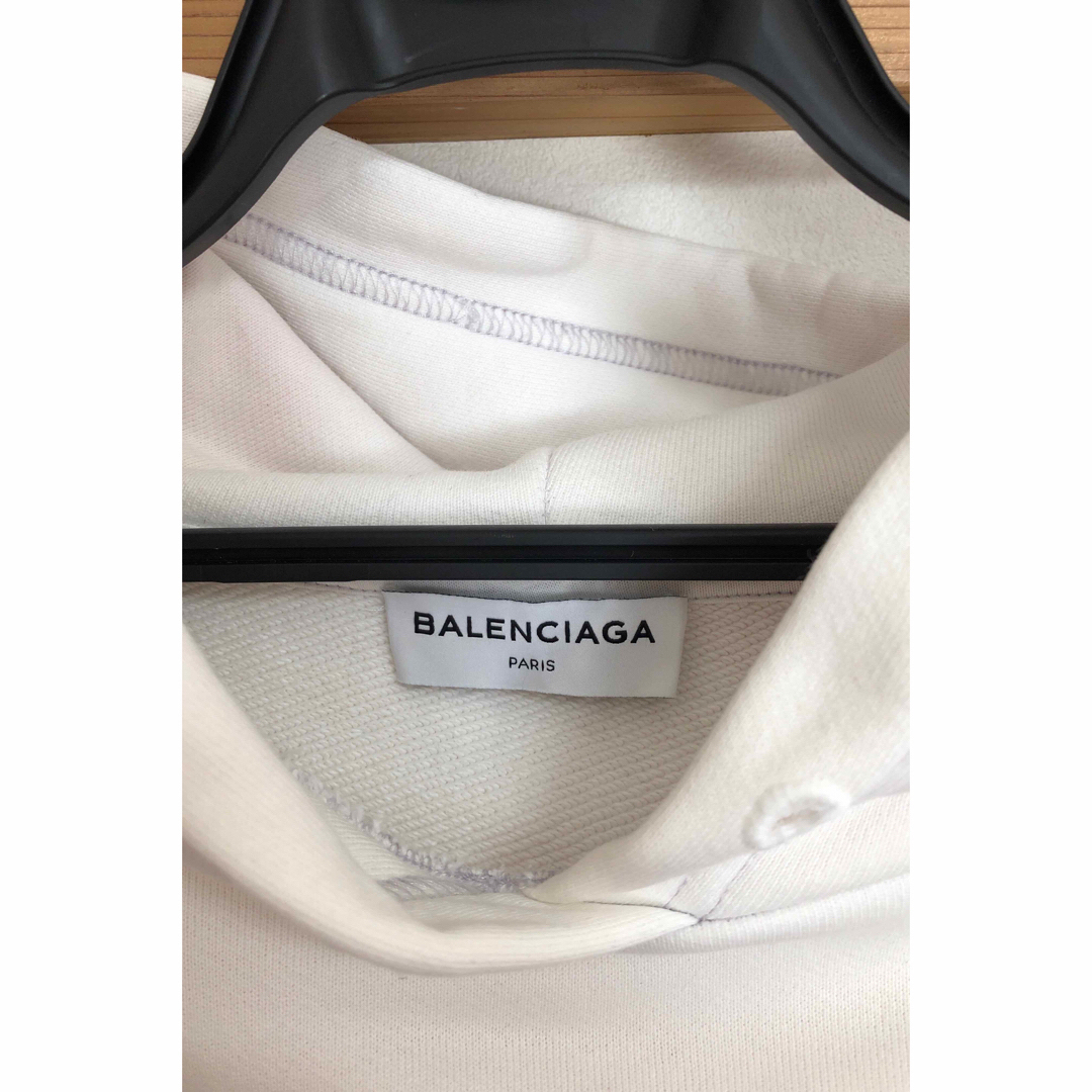 Balenciaga(バレンシアガ)のバレンシアガ　バックロゴプルオーバーパーカー メンズのトップス(パーカー)の商品写真