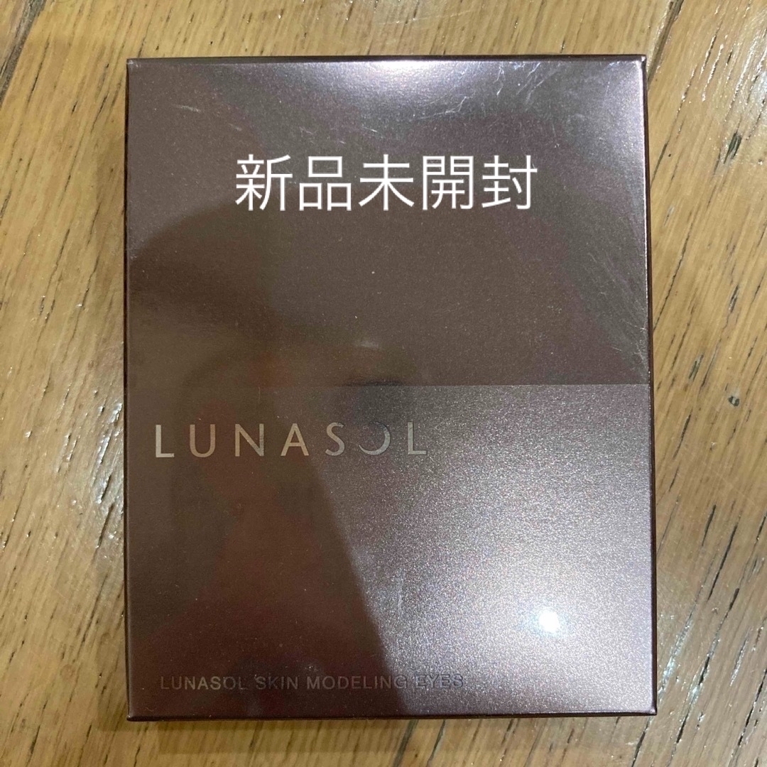 Kanebo(カネボウ)のLUNASOL ルナソル スキンモデリング アイズ  01 コスメ/美容のベースメイク/化粧品(アイシャドウ)の商品写真