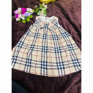 BURBERRY - 💓送料無料💓子供　キッズ　女の子　バーバリー　半袖　ワンピース　90