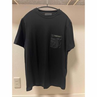 プラダ(PRADA)の美品 22SS PRADAラバーロゴ ナイロンポケット Tシャツ(Tシャツ(半袖/袖なし))