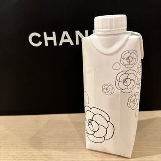 シャネル(CHANEL)のCHANEL シャネル　カメリア柄ナチュラルウォーター330ミリリットル(ノベルティグッズ)