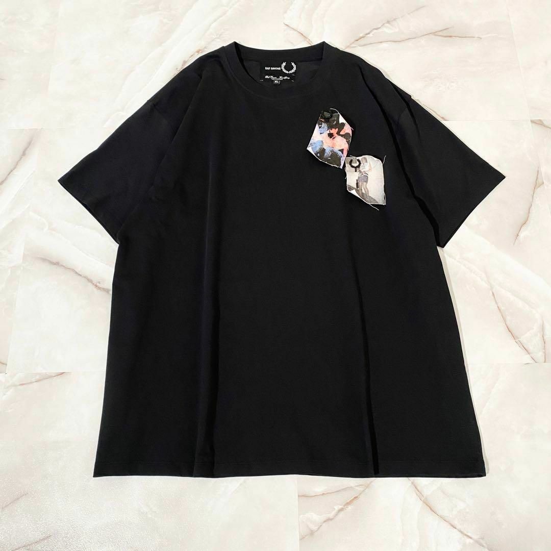 RAF SIMONS(ラフシモンズ)のA12508 ラフシモンズ×フレッドペリー　グラフィックパッチTシャツ　黒 XL メンズのトップス(Tシャツ/カットソー(半袖/袖なし))の商品写真