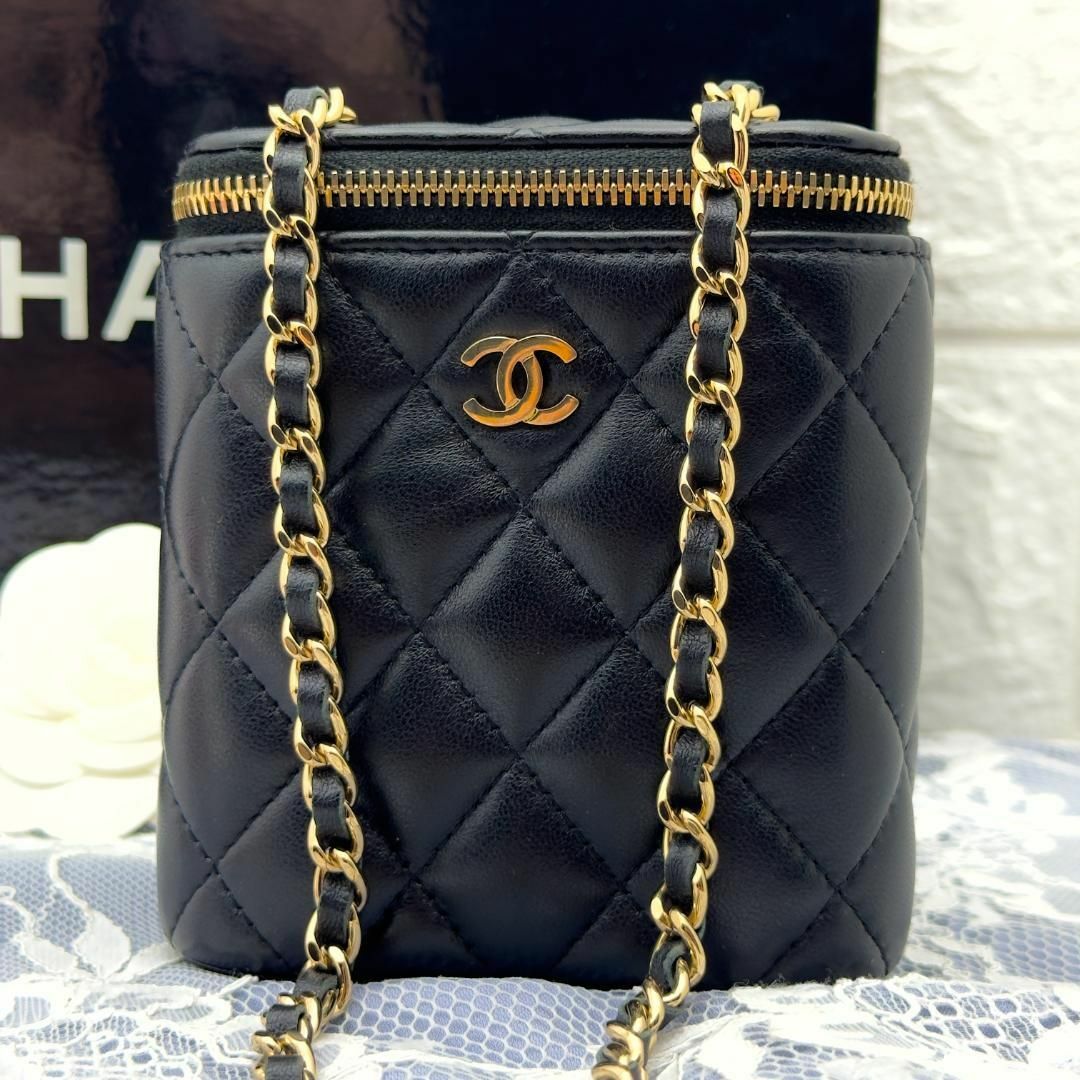 CHANEL(シャネル)の✨未使用✨シャネル マトラッセ ミニバニティ チェーンショルダーバッグ K106 レディースのバッグ(ショルダーバッグ)の商品写真