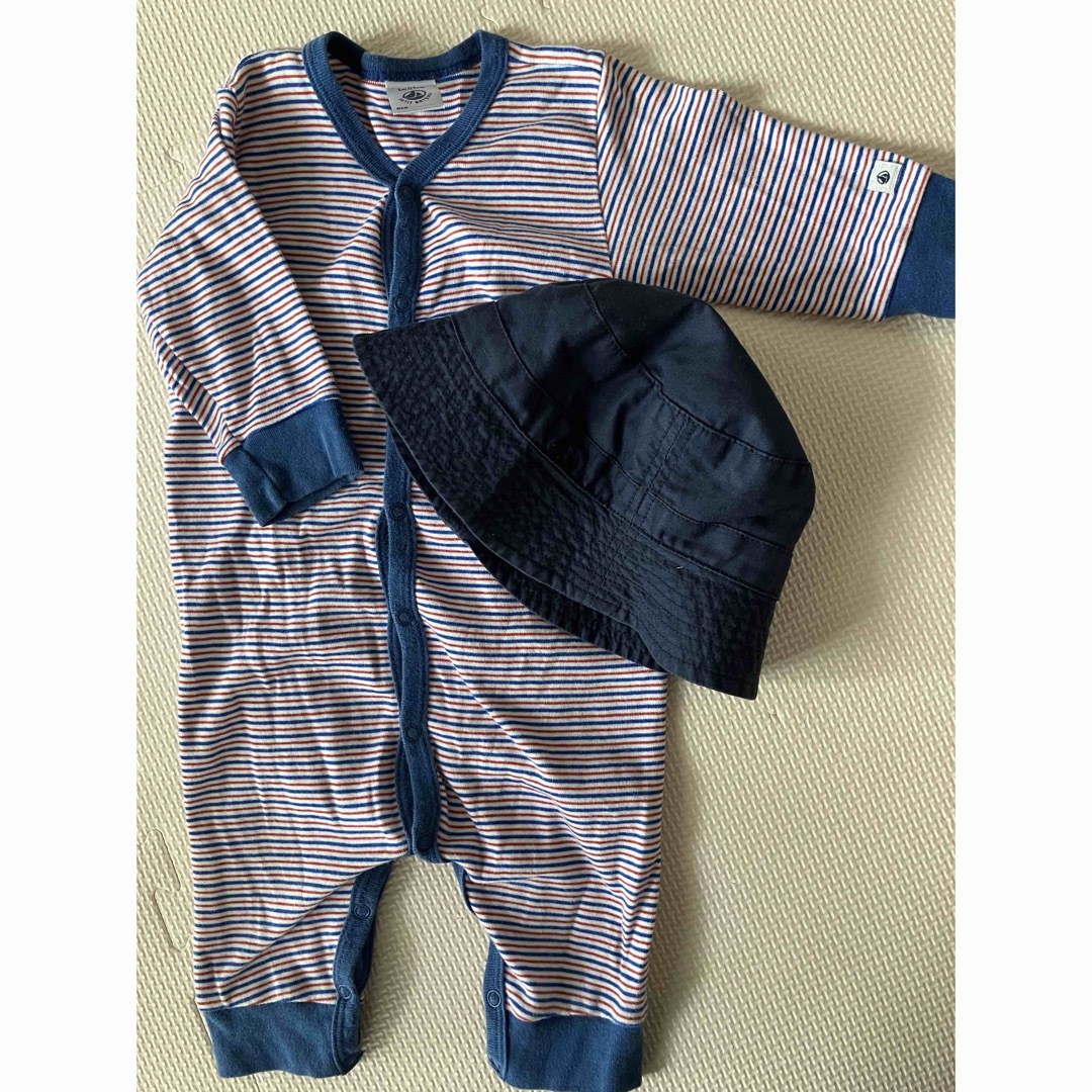 PETIT BATEAU(プチバトー)の《プチバトー》帽子&ロンパースセット50-60cm 男の子ベビー服 キッズ/ベビー/マタニティのベビー服(~85cm)(ロンパース)の商品写真