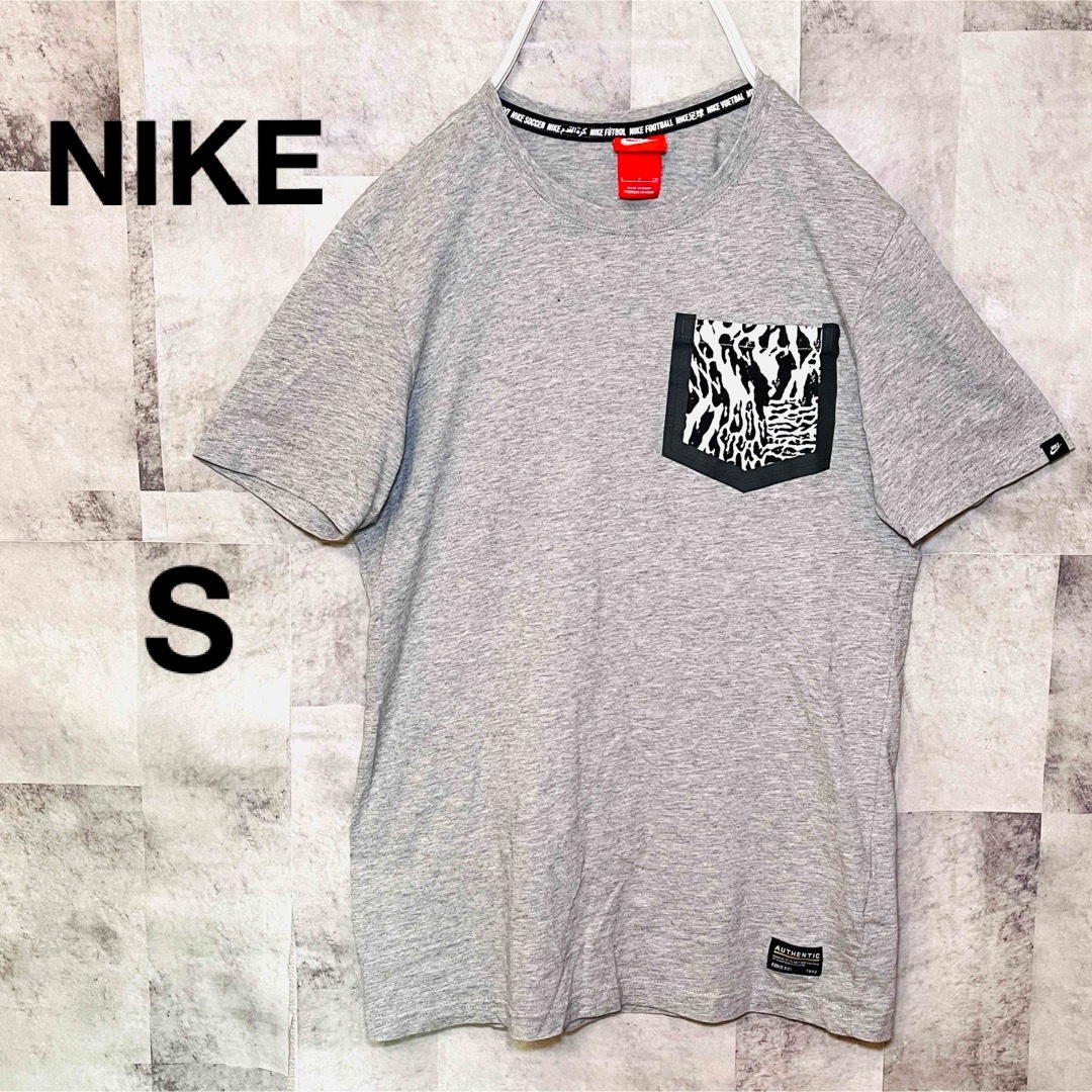 NIKE(ナイキ)のNIKE Tシャツ　オーセンティック　胸ポケット　ジブラ柄　S グレー メンズのトップス(Tシャツ/カットソー(半袖/袖なし))の商品写真