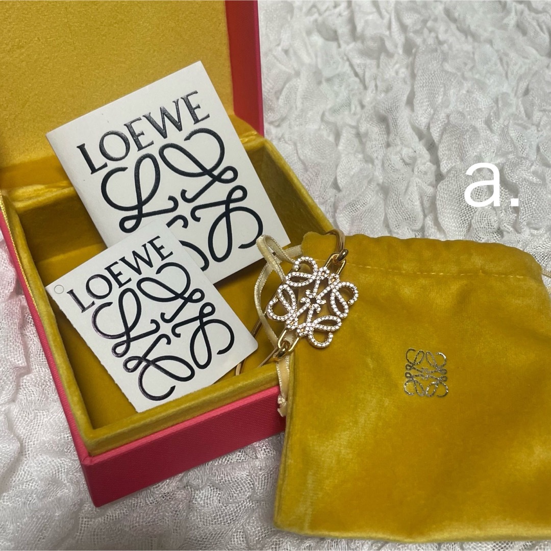 LOEWE(ロエベ)の限定値下げ LOEWE ＊ パヴェ アナグラム オープンブレスレット レディースのアクセサリー(ブレスレット/バングル)の商品写真