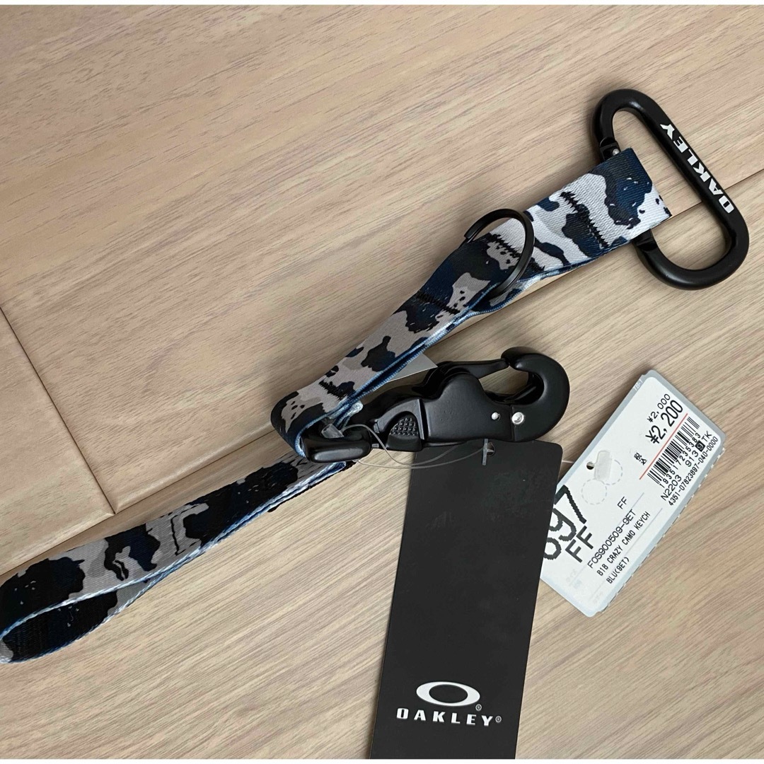 Oakley(オークリー)の[オークリー] キーホルダー B1B CRAZY CAMO KEYCHAIN  メンズのファッション小物(キーホルダー)の商品写真