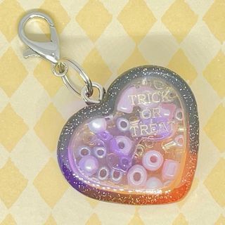 NO.16　レジン　ハート　Halloween　シェイカーキーホルダー　チャーム(キーホルダー/ストラップ)